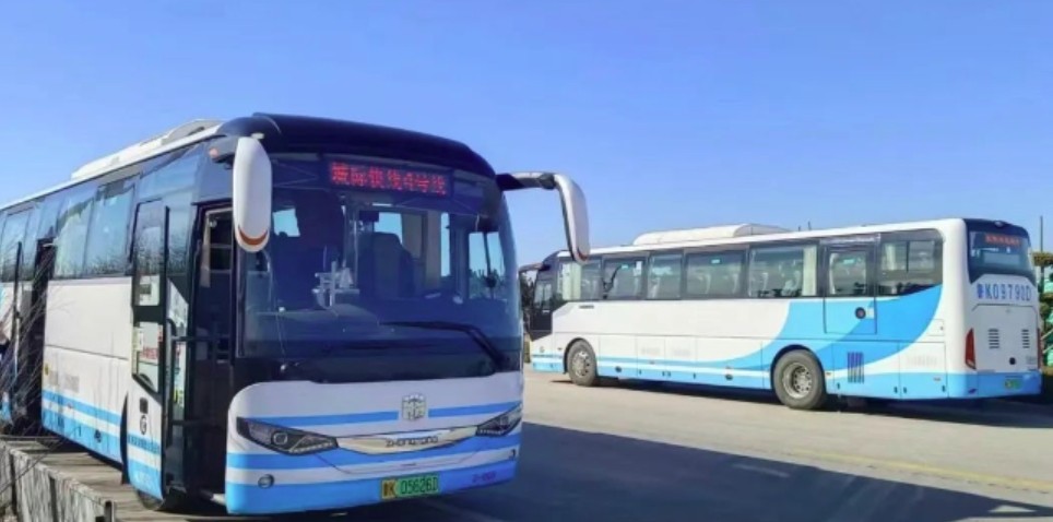 乘坐城際4號線，打卡布魯維斯、那香海、海草部落，連線貓頭山、火炬八街。