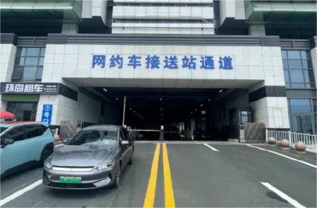 7月15日，威海站網(wǎng)約車接送站通道啟用！